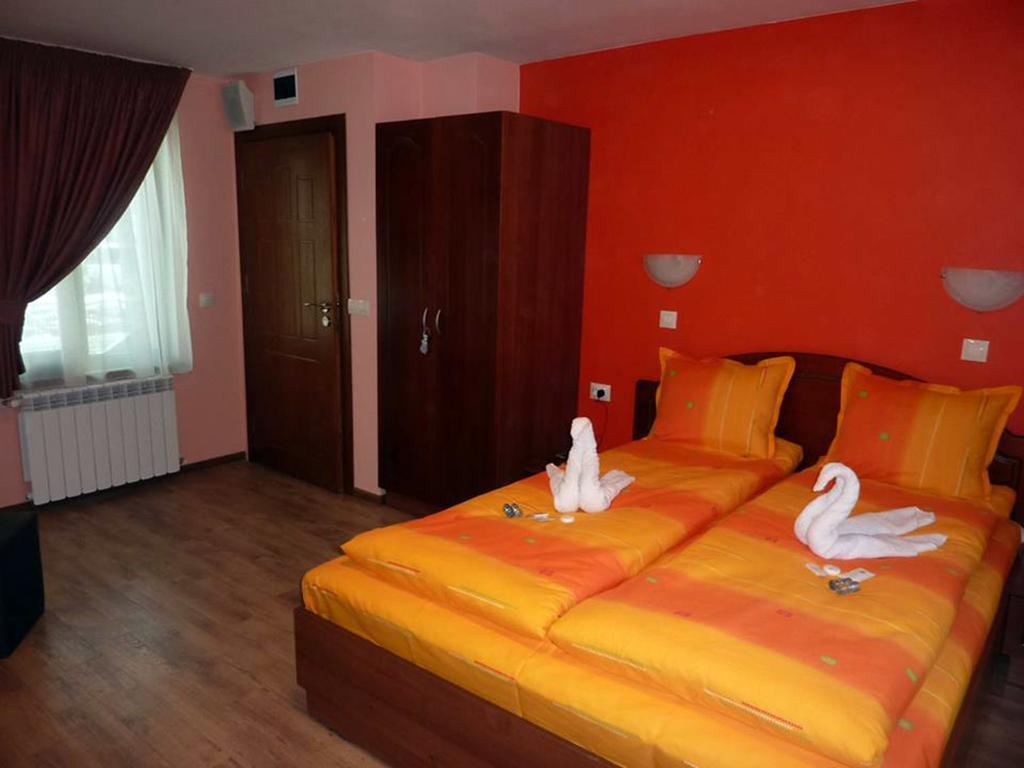 Guest House H Dzhogolanov Kopriwsztica Zewnętrze zdjęcie