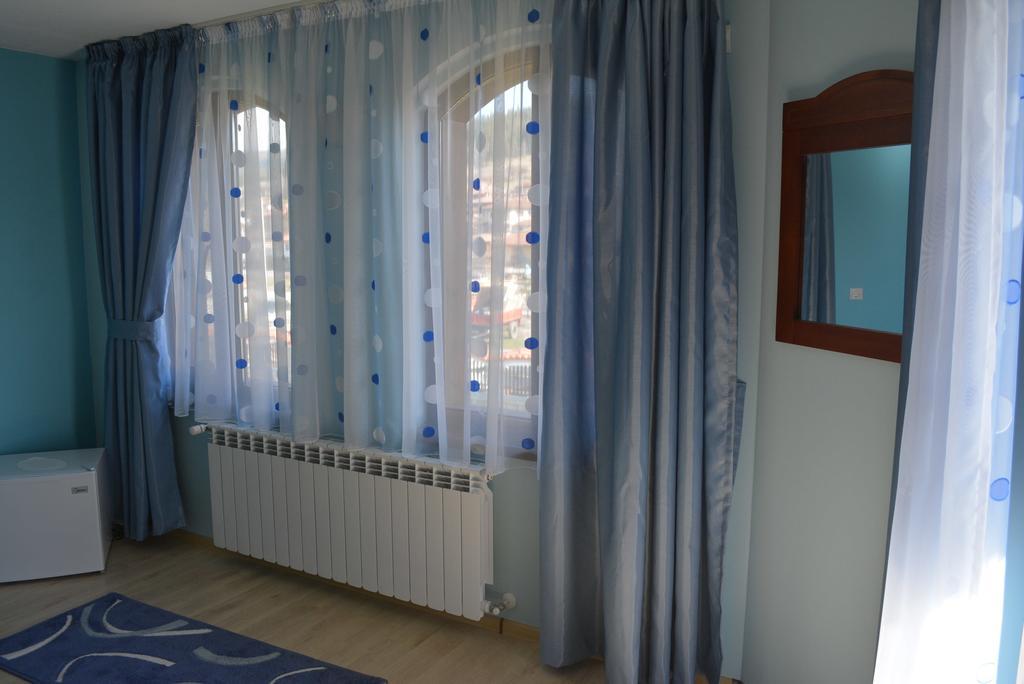 Guest House H Dzhogolanov Kopriwsztica Zewnętrze zdjęcie