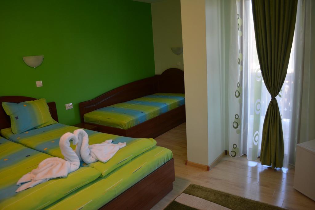 Guest House H Dzhogolanov Kopriwsztica Zewnętrze zdjęcie