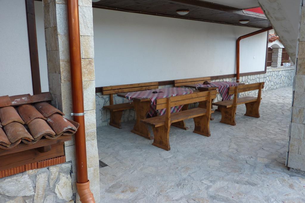 Guest House H Dzhogolanov Kopriwsztica Zewnętrze zdjęcie