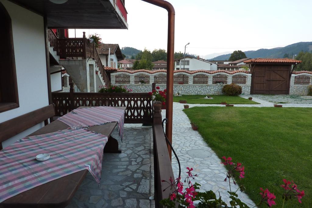 Guest House H Dzhogolanov Kopriwsztica Zewnętrze zdjęcie