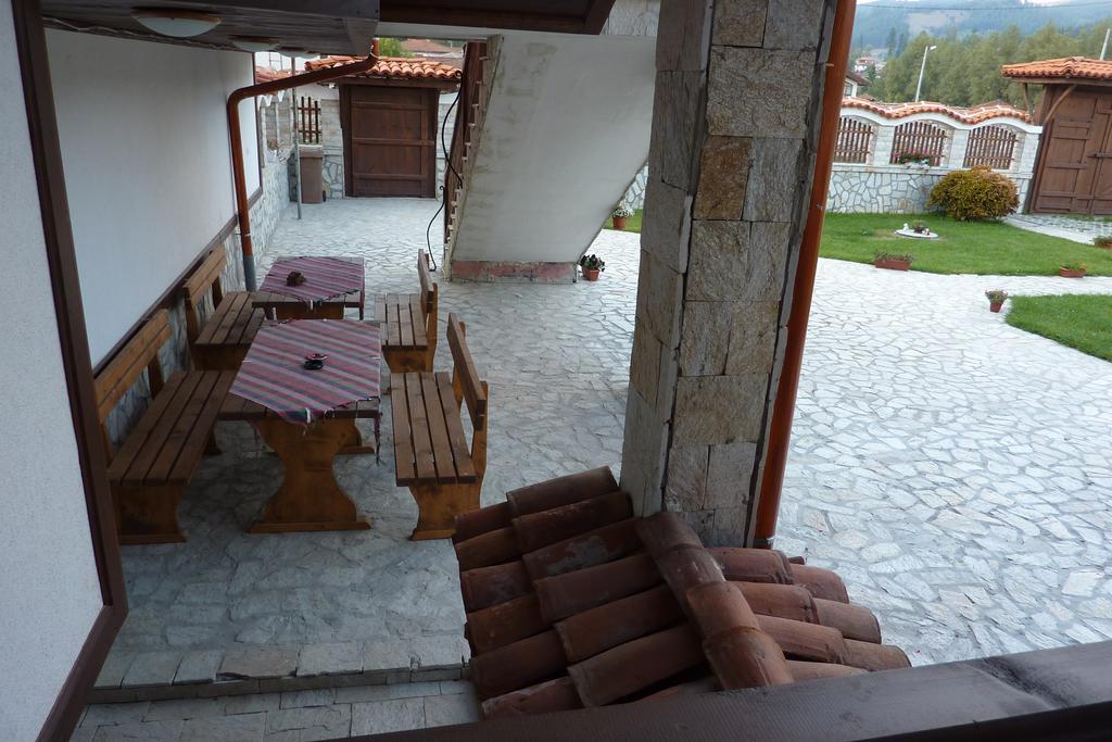 Guest House H Dzhogolanov Kopriwsztica Zewnętrze zdjęcie
