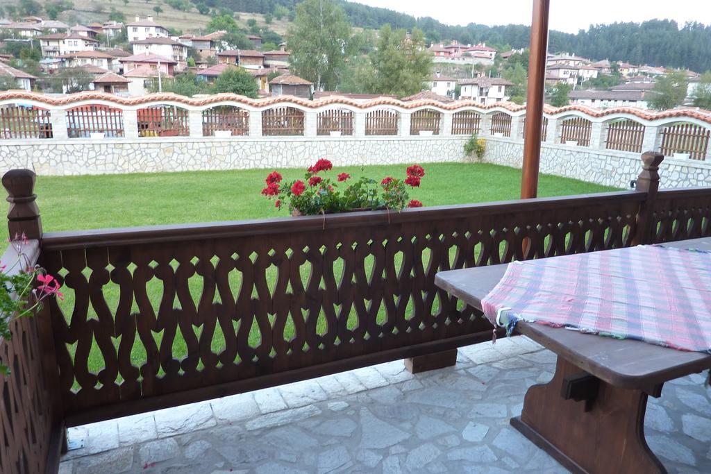 Guest House H Dzhogolanov Kopriwsztica Zewnętrze zdjęcie