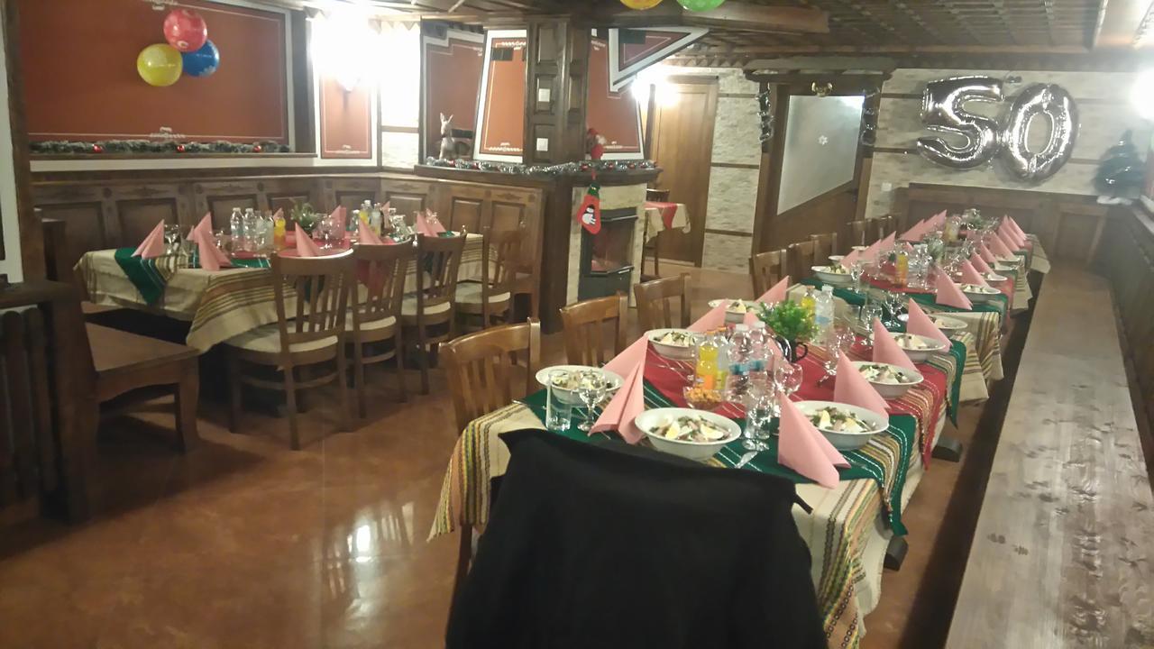 Guest House H Dzhogolanov Kopriwsztica Zewnętrze zdjęcie