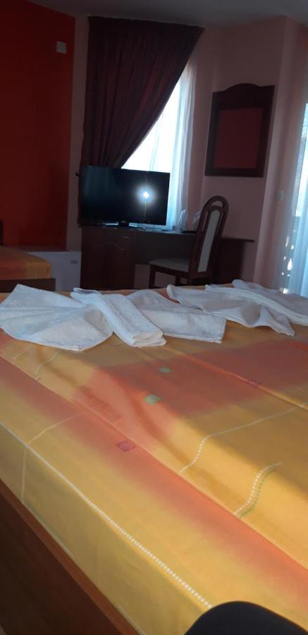 Guest House H Dzhogolanov Kopriwsztica Zewnętrze zdjęcie